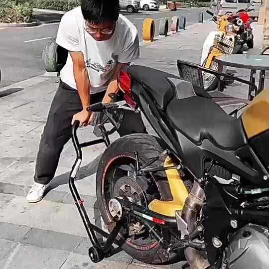 정비 스탠드 조립 이미지