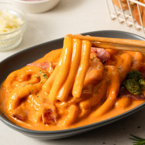 홍코너 옛날떡볶이 매운 밀떡 1인분 밀키트 간편한 레시피 맛있게 먹은 솔직 후기 - 상품 이미지 2