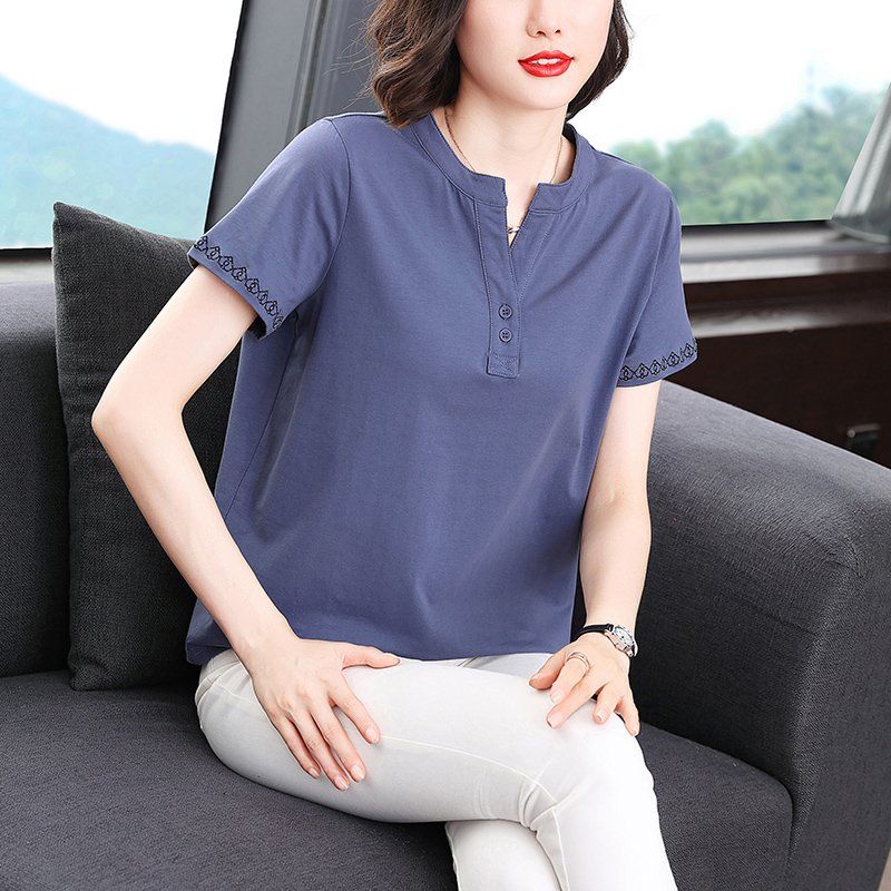 봄 여름 여성 루즈핏 빅사이즈 자수 브이넥 반팔 티셔츠 헨리넥 데일리룩 면 상의 - 상품 이미지