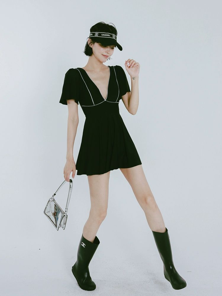 브이넥 원피스 수영복 모노키니 플레어 반팔 심플 스커트 블랙 M - 상품 이미지