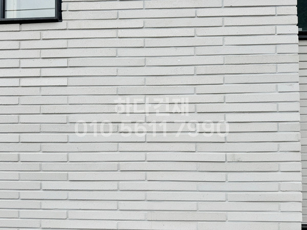 모노타일 롱와이드 500x50x17T 모던퓨어화이트 / 하다건재 시공사례