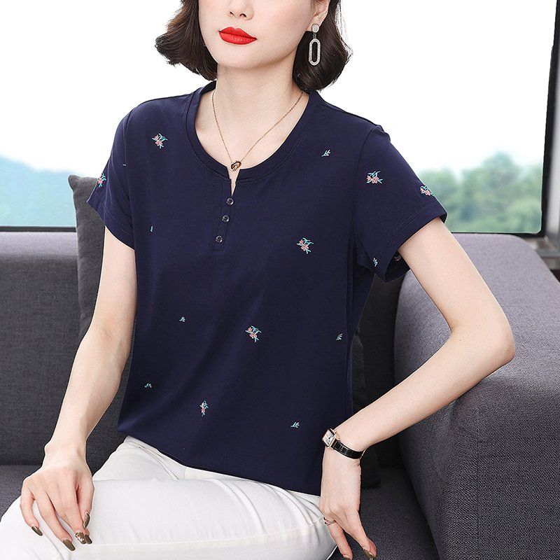 봄 여름 여성 루즈핏 빅사이즈 미니 자수 반팔 티셔츠 데일리룩 헨리넥 브이넥 면 버튼 상의 - 상품 이미지