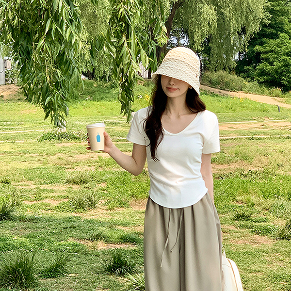 제인 슬림핏 사이드 셔링 U넥 반팔 티셔츠 ts4571