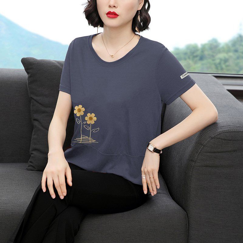 봄 여름 여성 루즈핏 빅사이즈 플라워 자수 반팔 티셔츠 데일리룩 라운드넥 면 혼방 레터링 상의 - 상세 이미지 4