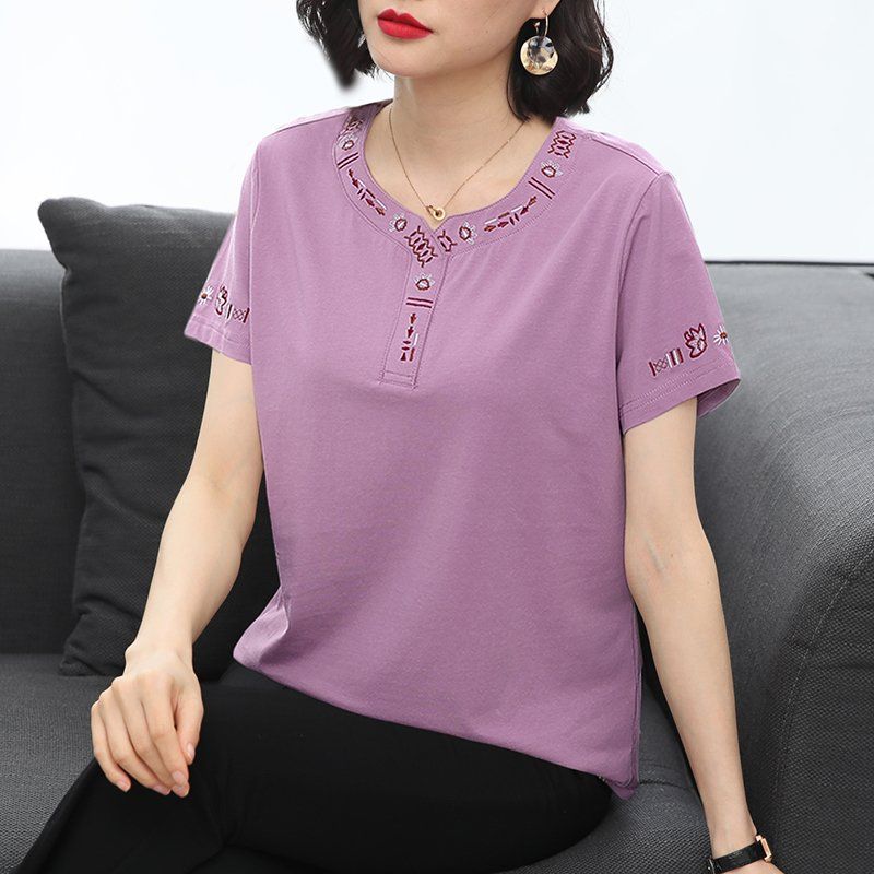 봄 여름 여성 루즈핏 빅사이즈 기하학 자수 반팔 티셔츠 데일리룩 헨리넥 브이넥 면 버튼 상의 - 메인 이미지