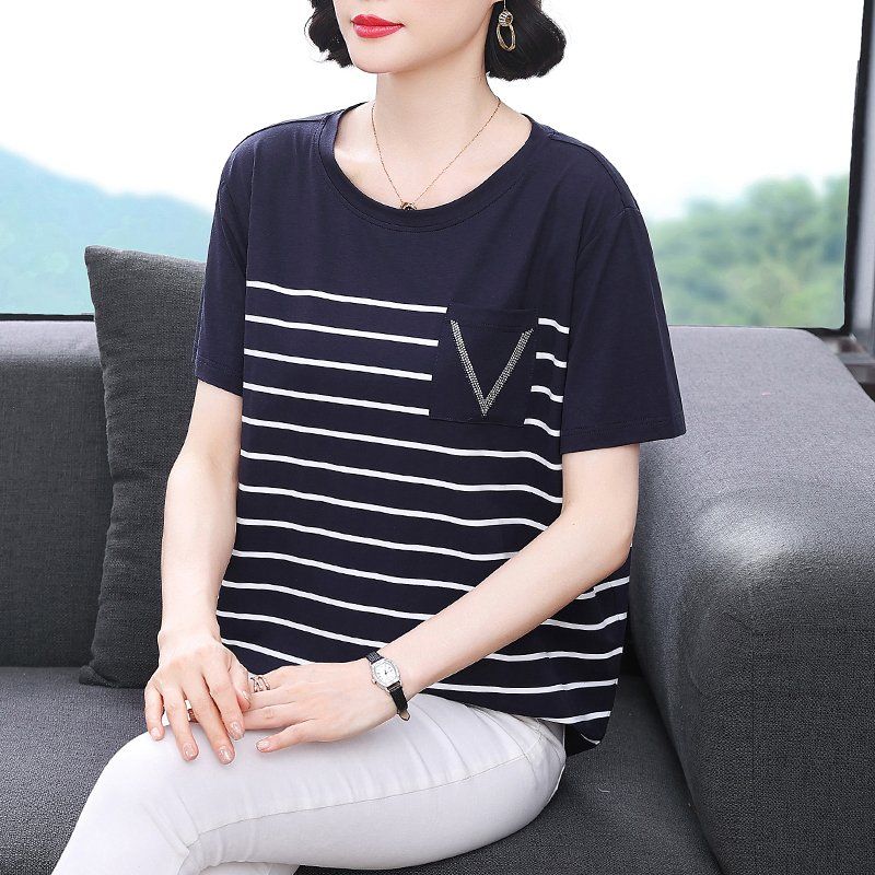 봄 여름 여성 루즈핏 빅사이즈 스트라이프 반팔 티셔츠 데일리룩 라운드넥 면 핫픽스 포켓 상의 - 메인 이미지