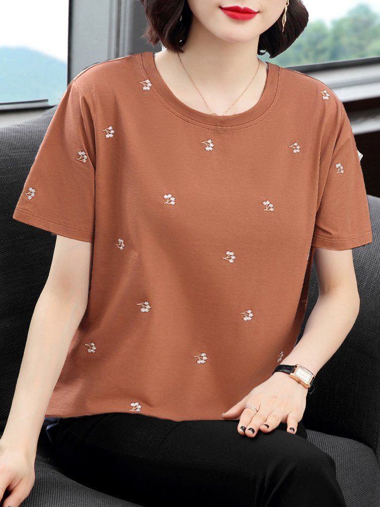 봄 여름 여성 루즈핏 빅사이즈 미니 자수 반팔 티셔츠 데일리룩 라운드넥 면 플라워 포인트 상의 - 상세 이미지 4