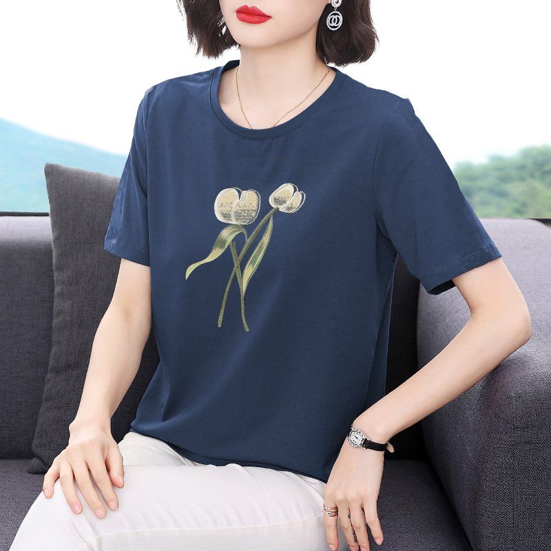 봄 여름 여성 루즈핏 빅사이즈 플라워 시퀸 반팔 티셔츠 데일리룩 라운드넥 면 비즈 장식 상의 - 메인 이미지