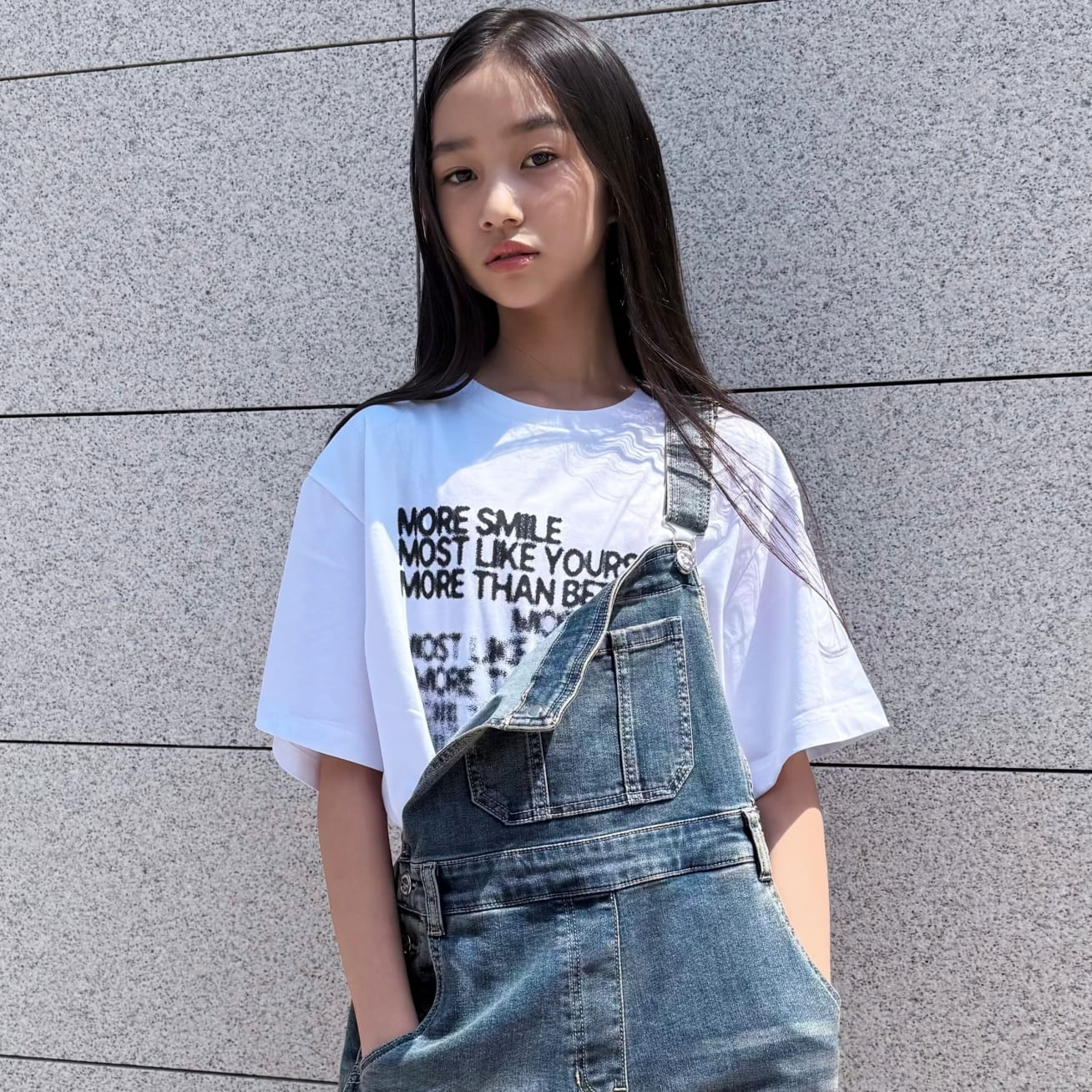 더데이걸 블러 레터링 박시티 TGRA25505 - 상품 이미지