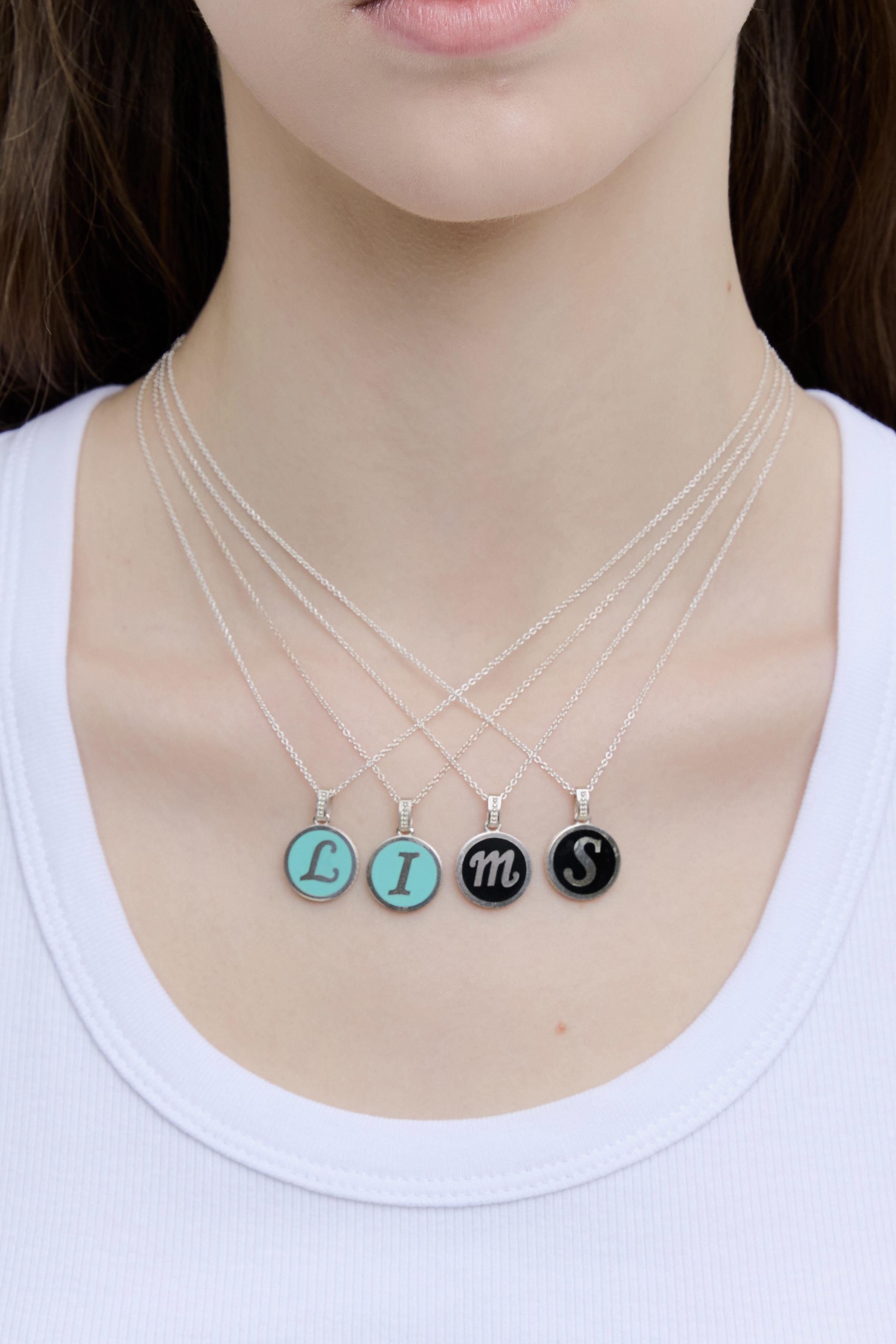 925실버 림스 코인 알파벳 이니셜 포인트 목걸이 (민트/블랙) - 메인 이미지