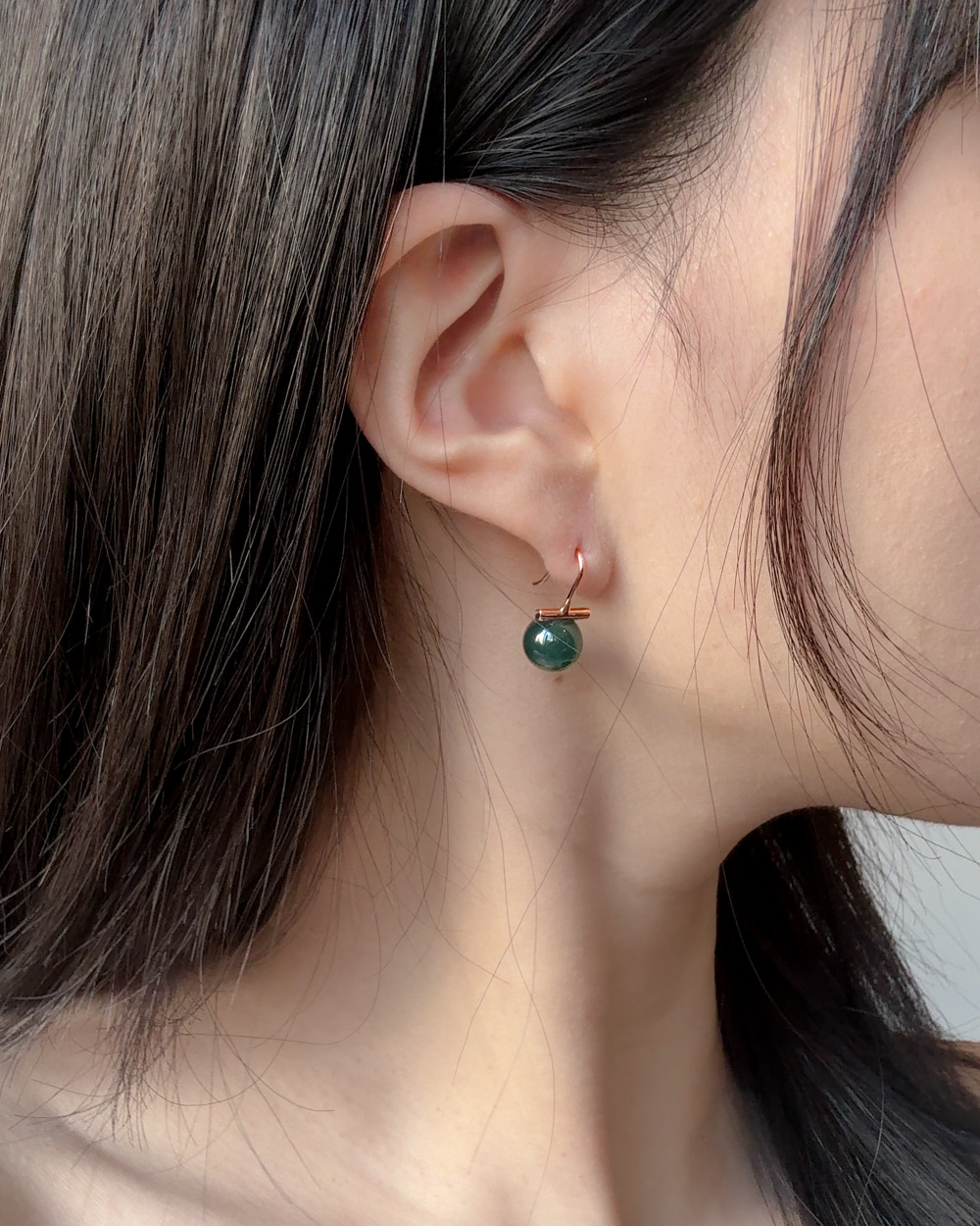 A 제이드 비취 옥귀걸이 9.8mm 옥구슬 포레스트 그린 - 상세 이미지 4
