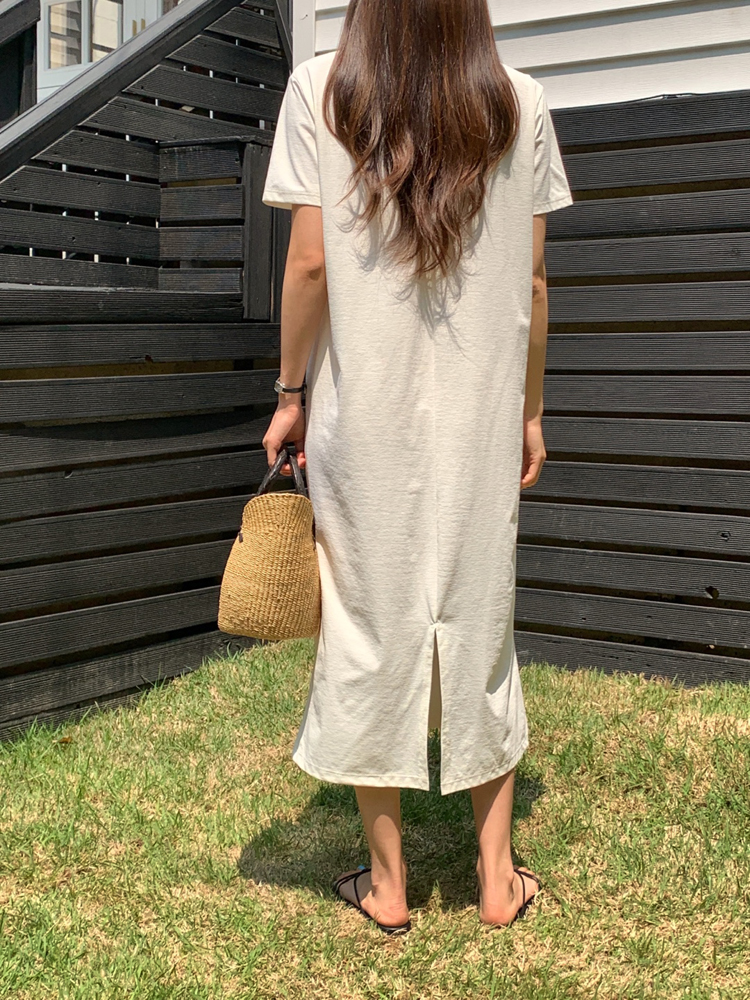 베이직 스판 뒷트임 맥시 반팔 롱 원피스 여성 여름 원피스 H라인 데일리룩 베이지 핑크