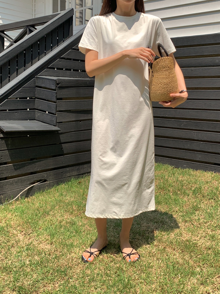 베이직 스판 뒷트임 맥시 반팔 롱 원피스 여성 여름 원피스 H라인 데일리룩 베이지 핑크