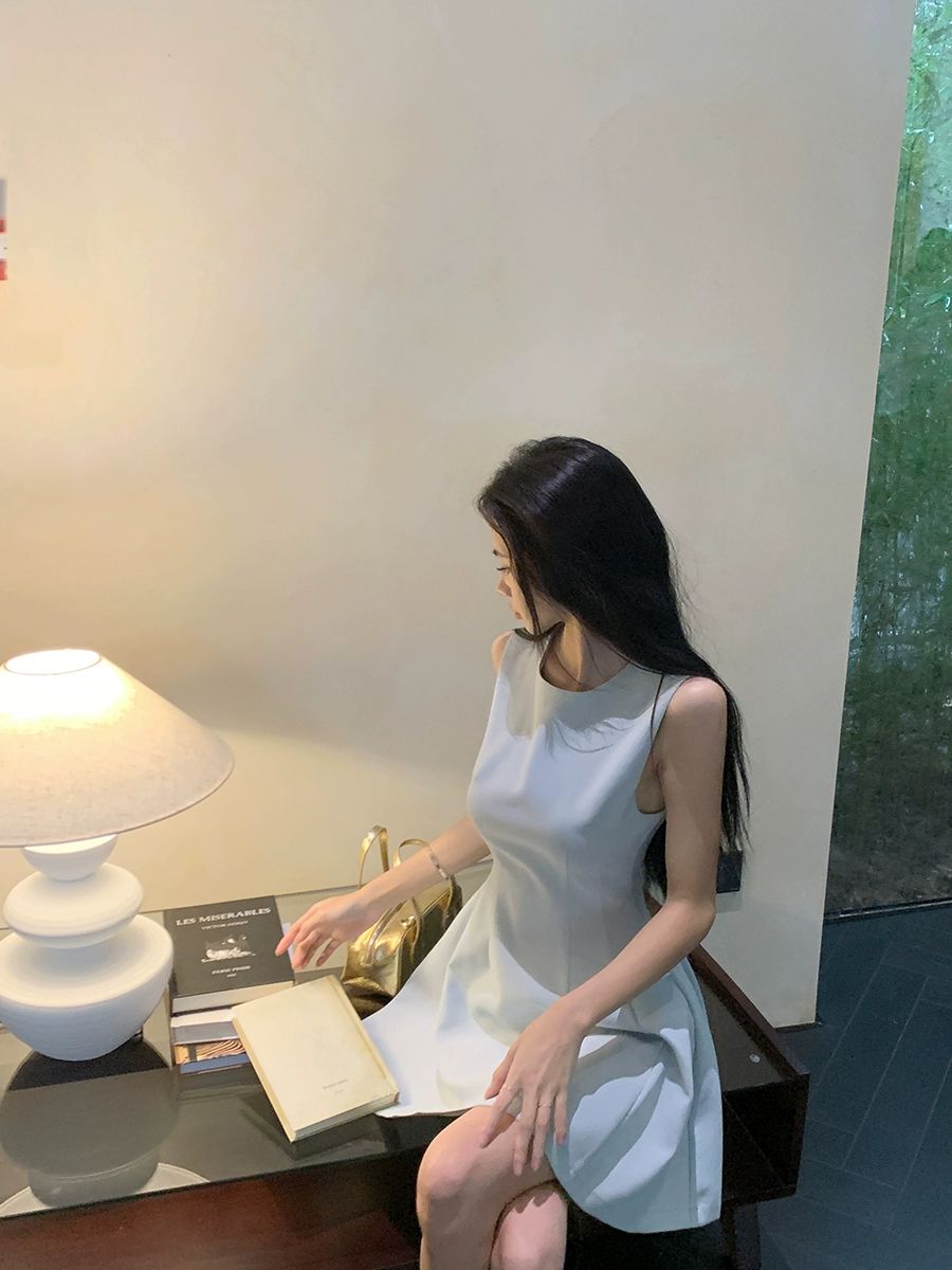 허리 조임 여름 민소매 원피스 날씬해보이는 슬림핏 하객룩 단정한 - 상세 이미지 4