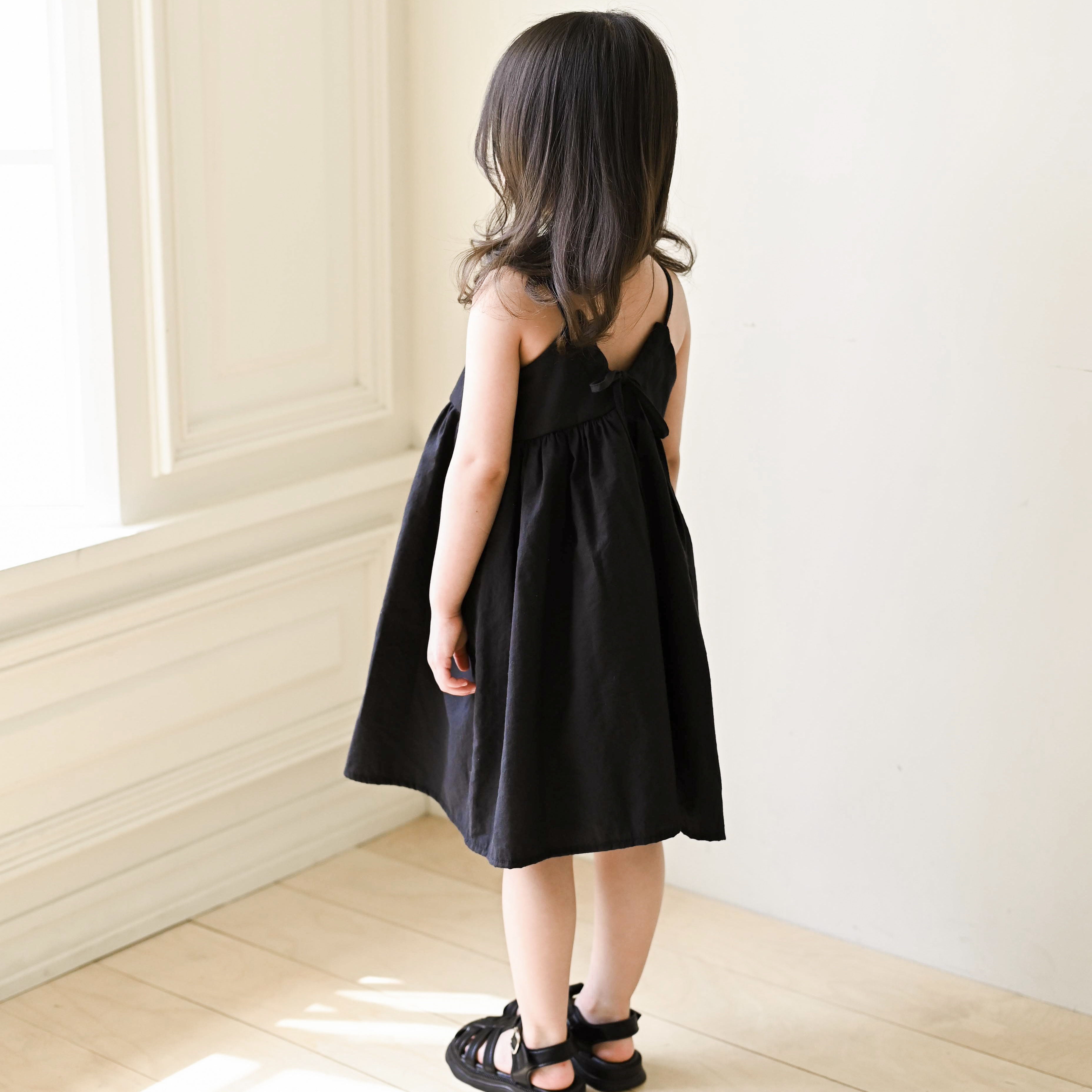 라무드 끈 조절 나시 원피스 여아 아동 바캉스 휴가 해외 여행 베이직 기본 보통핏 면