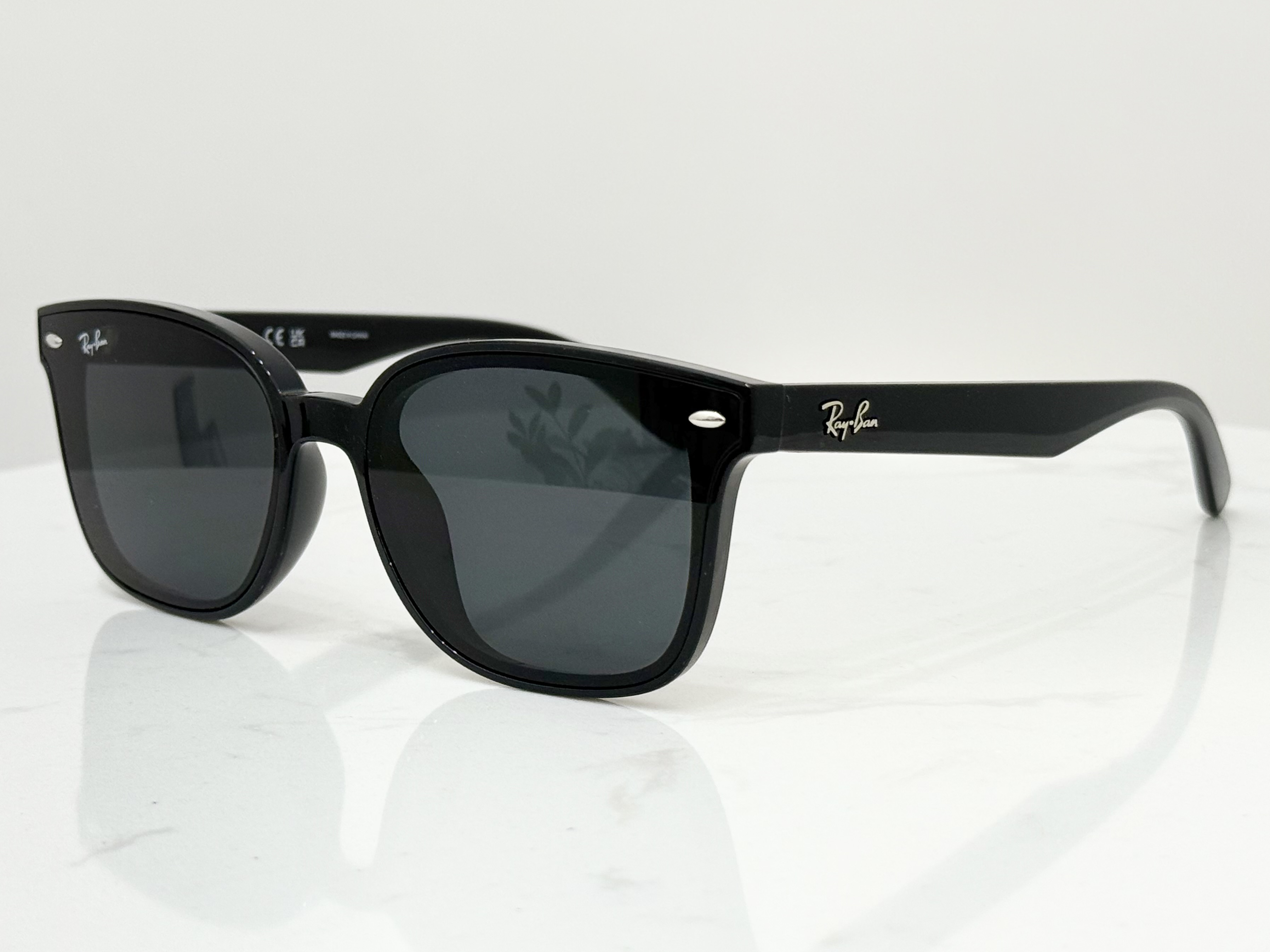 레이벤 RAYBAN RB4461D 유행 안타는 틴트 그라데이션 사각 플랫바 뿔테 선글라스 이미지 8