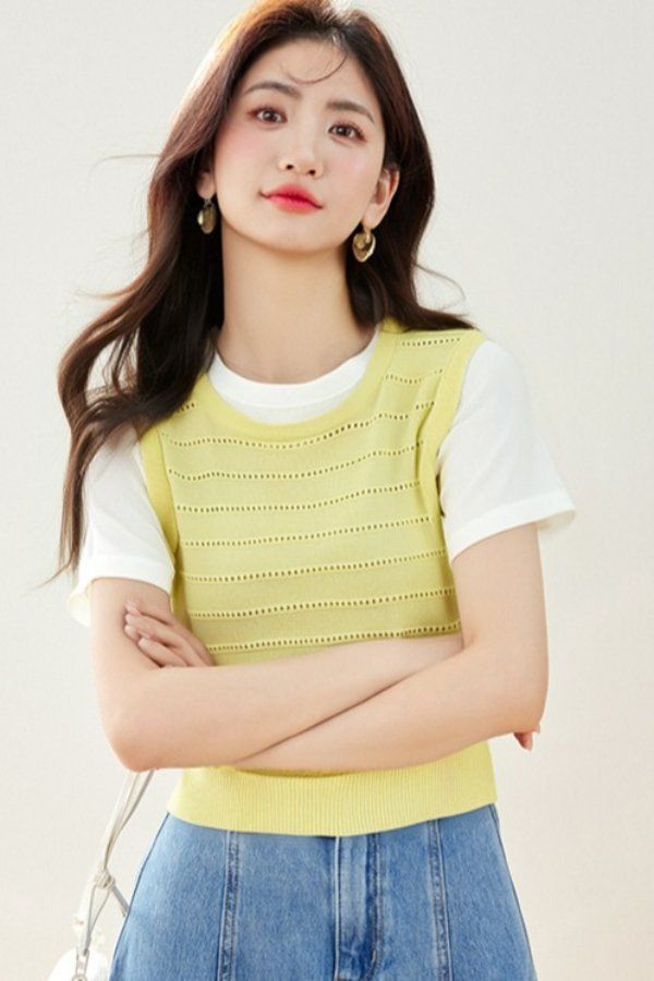 봄 여름 여성 슬림핏 펀칭 스트라이프 민소매 니트 베스트 캐주얼룩 데일리룩 라운드넥 - 상세 이미지 5
