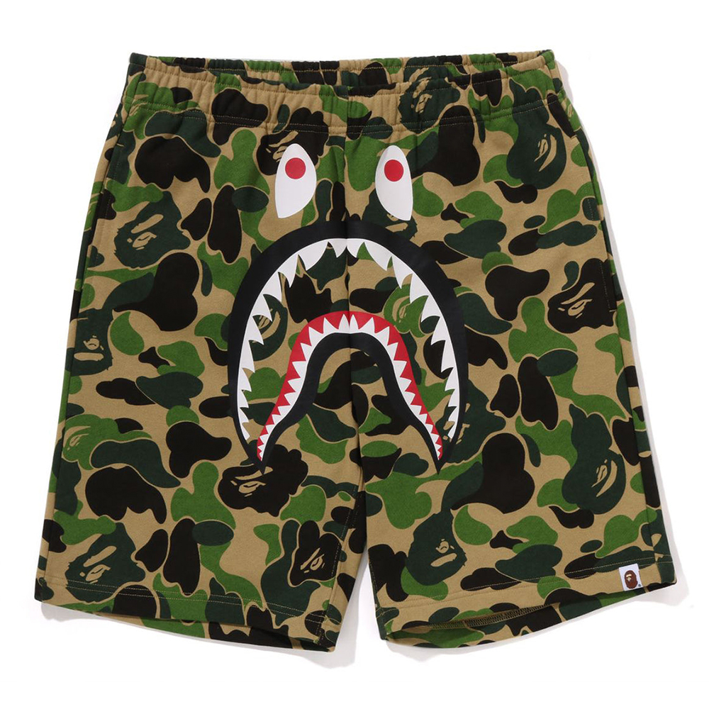 베이프 반바지 ABC CAMO SHARK SWEAT SHORTS 1L30-153-010 - 상품 이미지