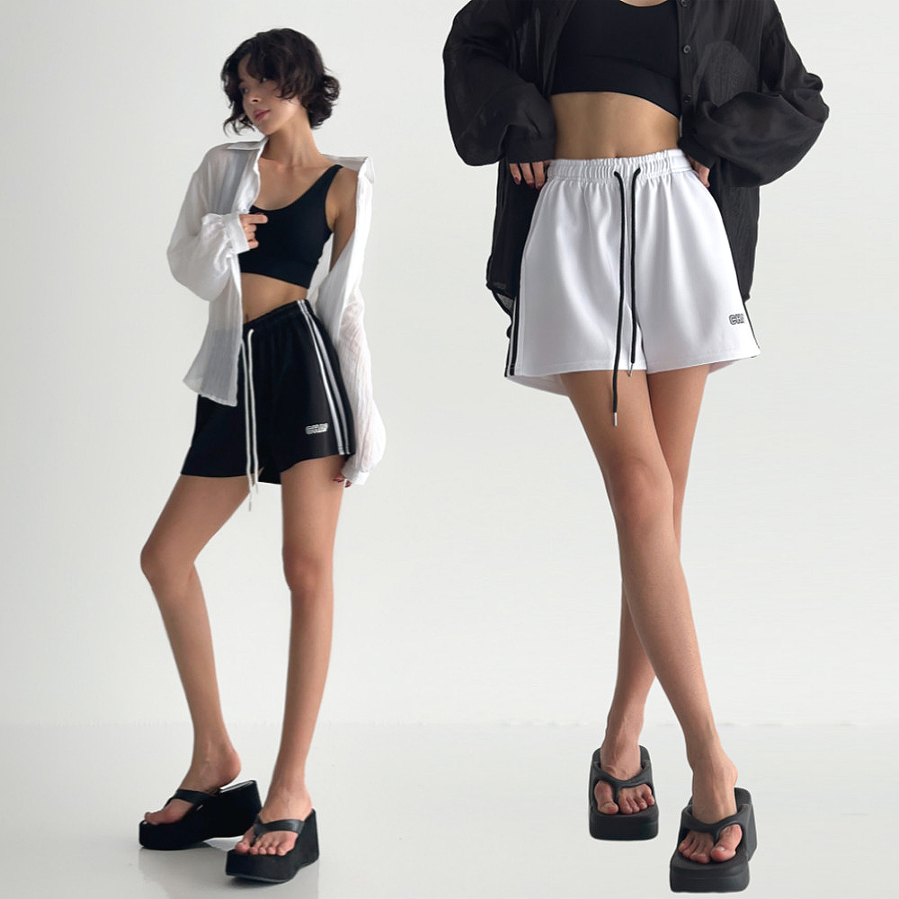 여성 반바지 여름바지 와이드 밴딩 트레이닝 버뮤다 트랙 숏팬츠 A라인 화이트
