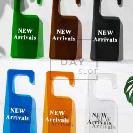 [트렌디프레소협력사]데이슬롯 의류매장 걸이형 아크릴 안내사인 신제품 매장사인보드 걸이형표지판 POP안내판