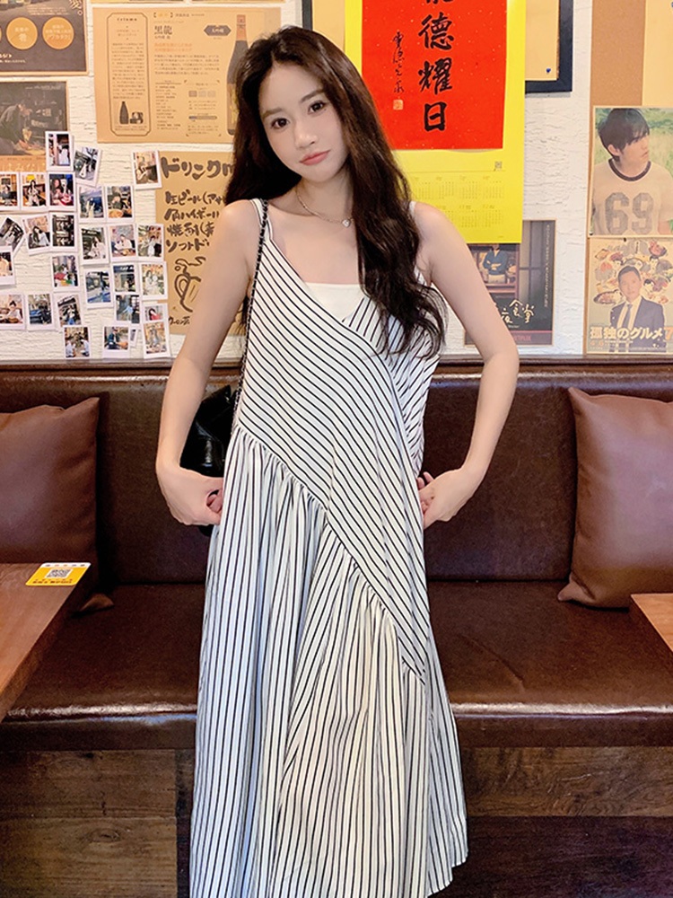 뷔스티에 스트라이프 롱원피스 루즈핏 캐주얼 사선 유니크 디자인 블루네이비 해변 휴가 여름 - 상세 이미지 3