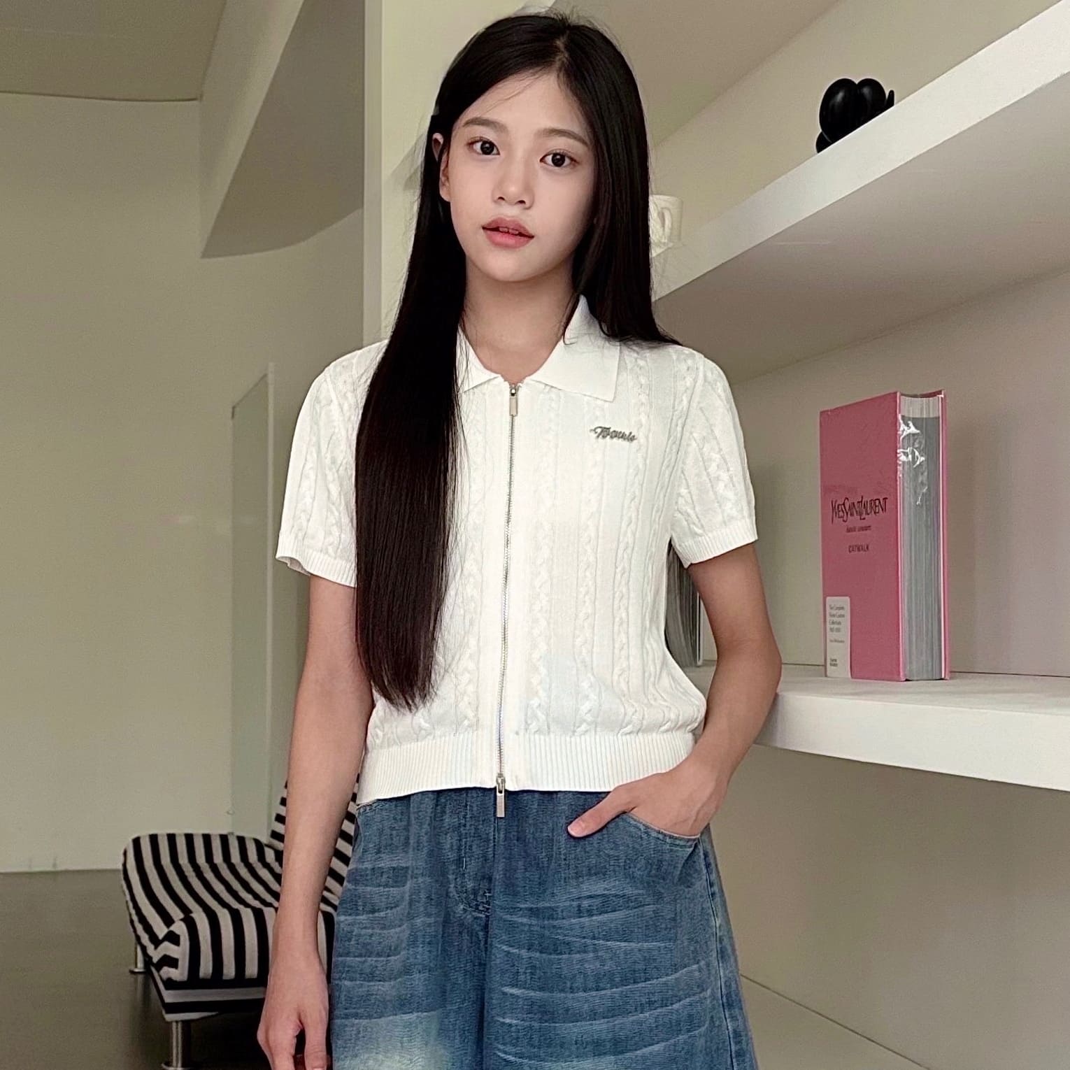 더데이걸 반팔 카라 집업 니트 TGKA25302 - 상세 이미지 2