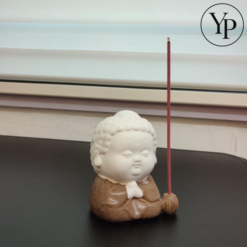 향 피우는 동자스님 불교 인센스 향촛대 홀더 스틱 동자승 인형 피규어