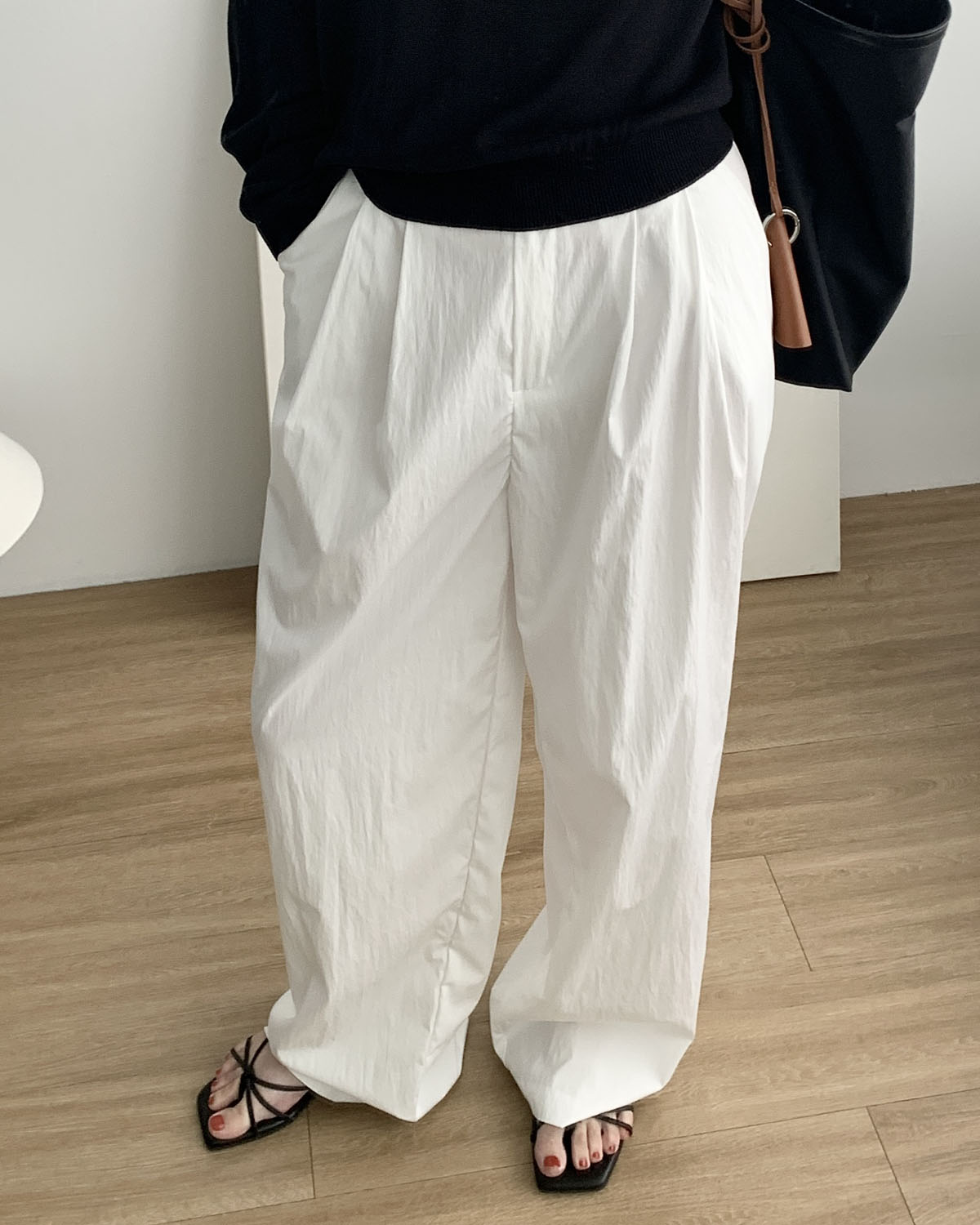 [일부당일] 썸머 위크 슬랙스 후들 얇은 시원한 핀턱 와이드 슬랙스 웨어링무드 (4c) - 상세 이미지 4