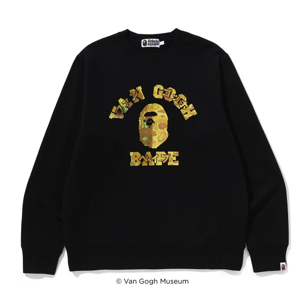 베이프 X VGM 긴팔티 COLLEGE CREWNECK SWEATSHIRT 1L23-113-906 - 메인 이미지