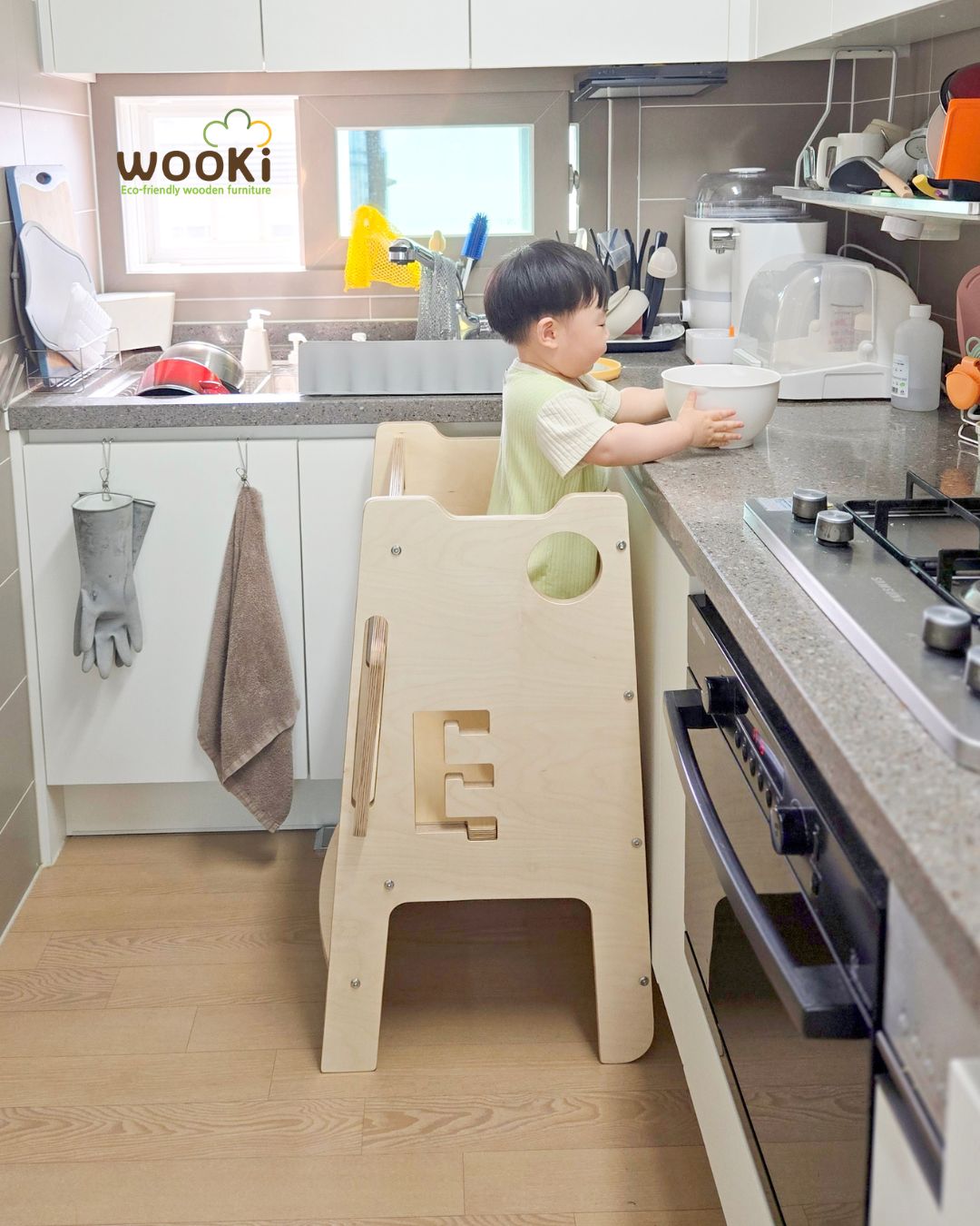 우키 키친헬퍼 러닝타워 유아 E0등급 자작나무 몬테소리 주방놀이 안전발판 자가조립 국내제작