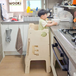 우키 키친헬퍼 러닝타워 유아 E0등급 자작나무 몬테소리 주방놀이 안전발판... 솔직 후기 | 실제 배치 사진 포함 - 상품 이미지 4