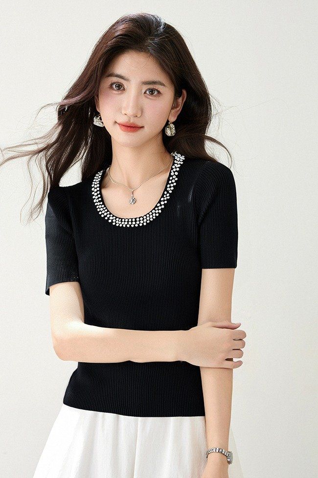 봄 여름 여성 슬림핏 진주넥 반팔 니트 페미닌룩 오피스룩 라운드넥 골지 포인트 티셔츠 - 상세 이미지 5