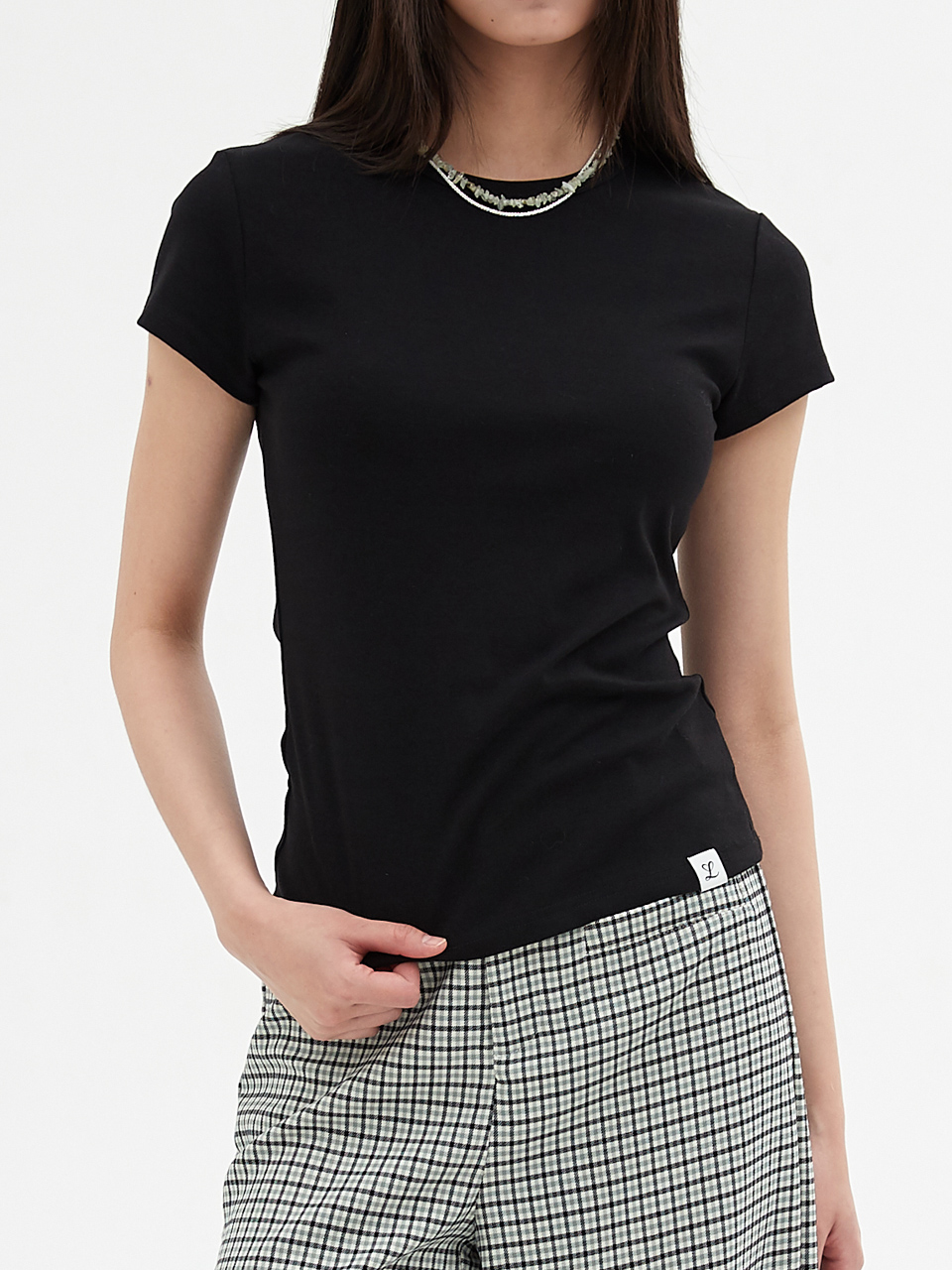 [엘씨브이] ROUND NECK BODYCON T-SHIRT_BLACK - 상품 이미지