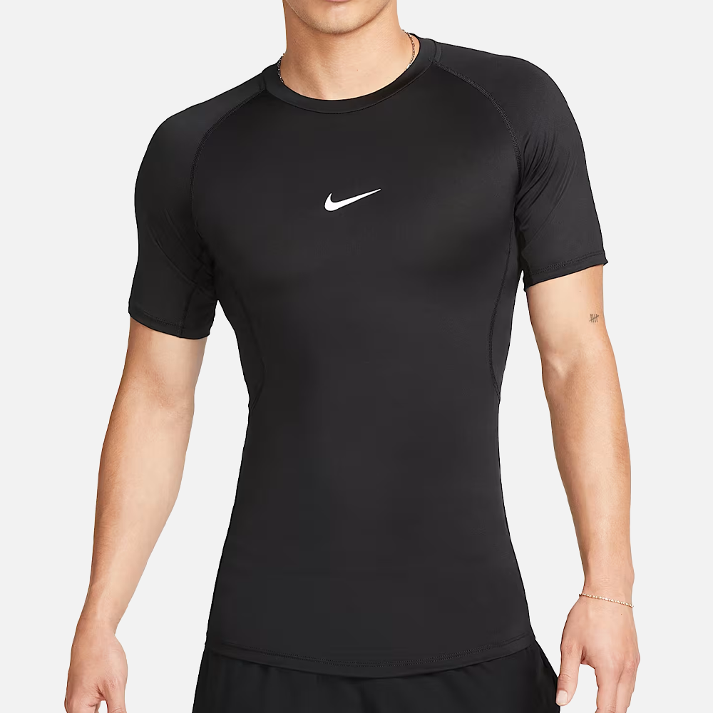 나이키 드라이 핏 타이트 피트니스 반팔티 FB7933-010