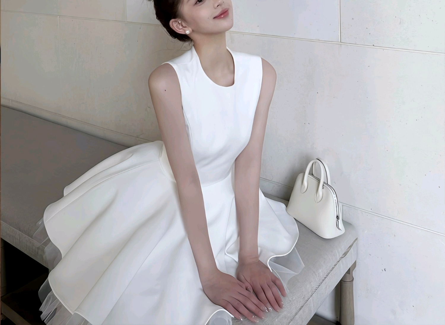 심플 화이트 미니웨딩드레스 플레어 A라인 셀프웨딩 신부 미니드레스 - 상품 이미지