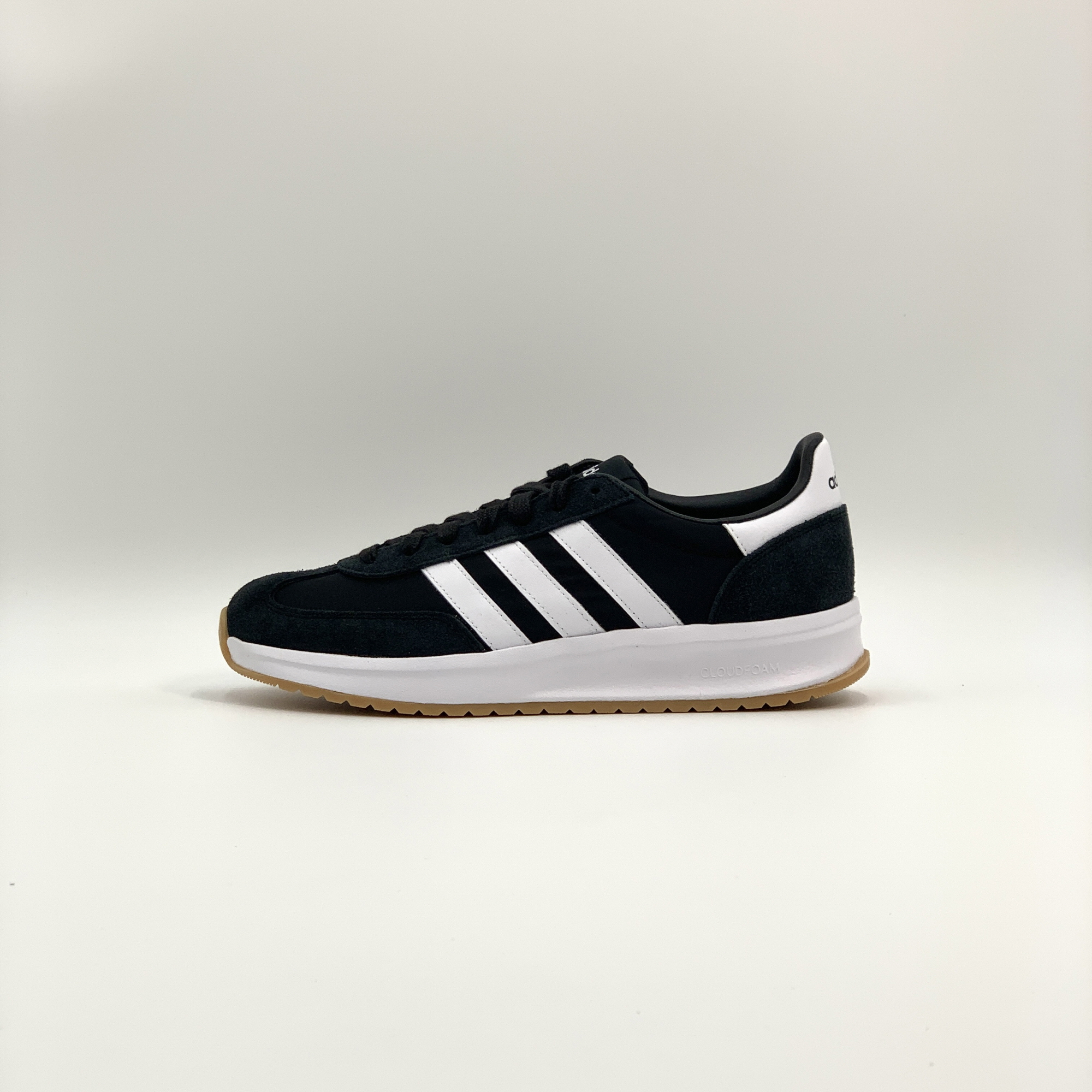 [국내매장판] 아디다스 남여공용 런닝화 데일리 슈즈 커플 중고등학생 RUN 운동화 블랙화이트(런70S), M280