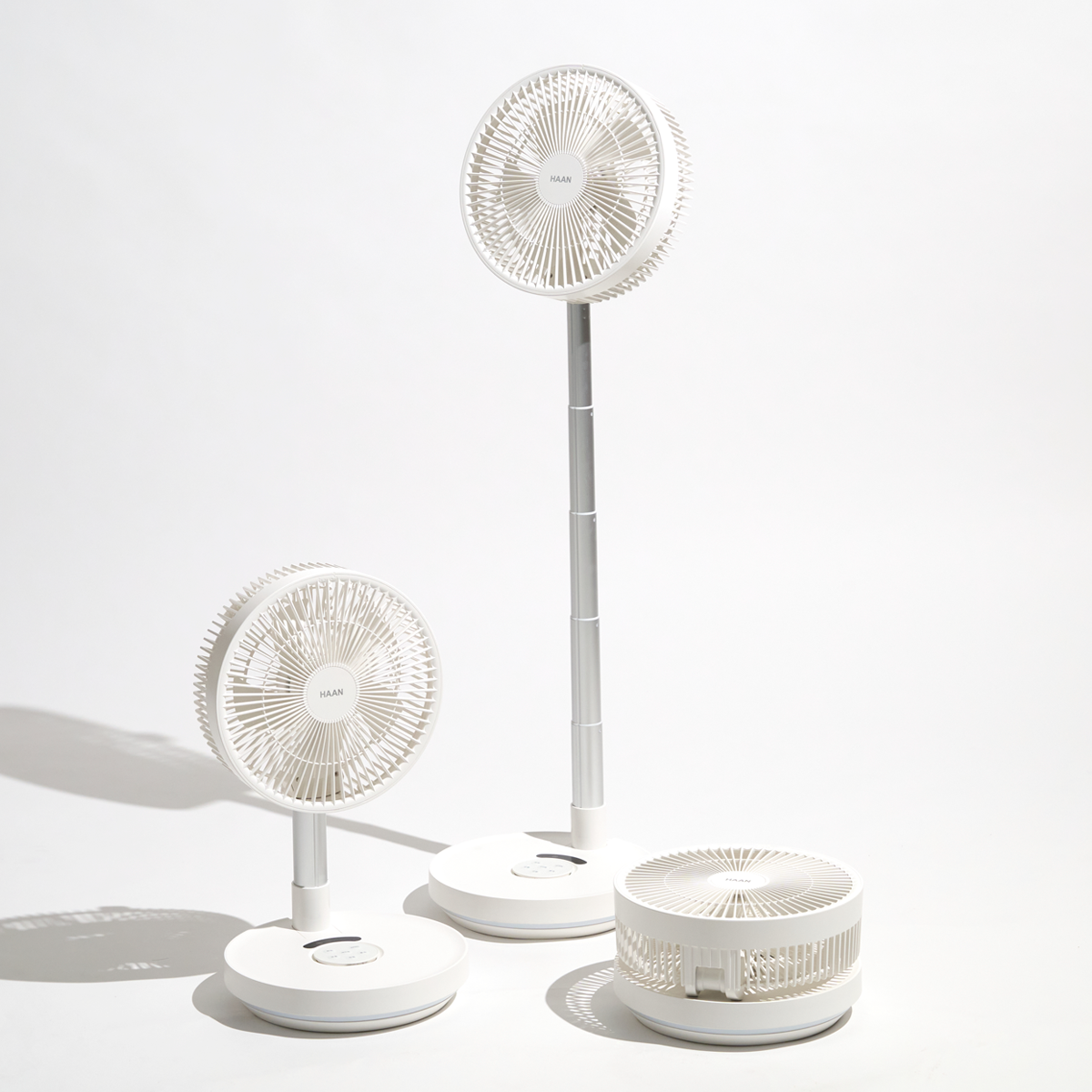 한경희 무선 폴딩 서큘레이터 무드등 가정용 사무실 캠핑 선풍기 9인치 HC-80F 제품 이미지