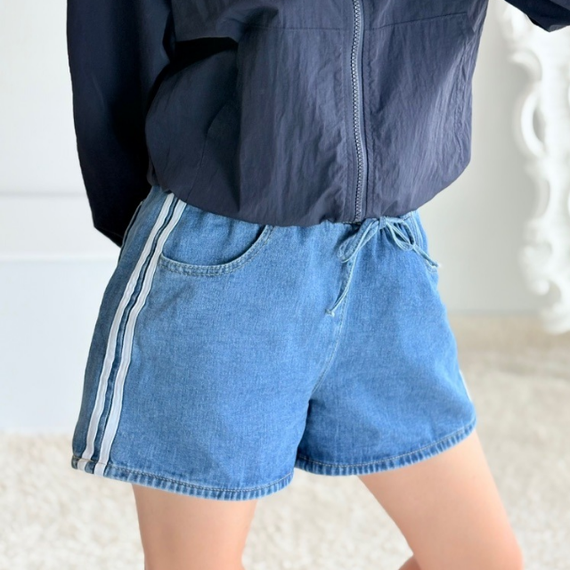 여름 데님 줄무늬 스트라이프 스포티 밴딩 여성 연청 진청 반바지 핫팻츠 - 상품 이미지