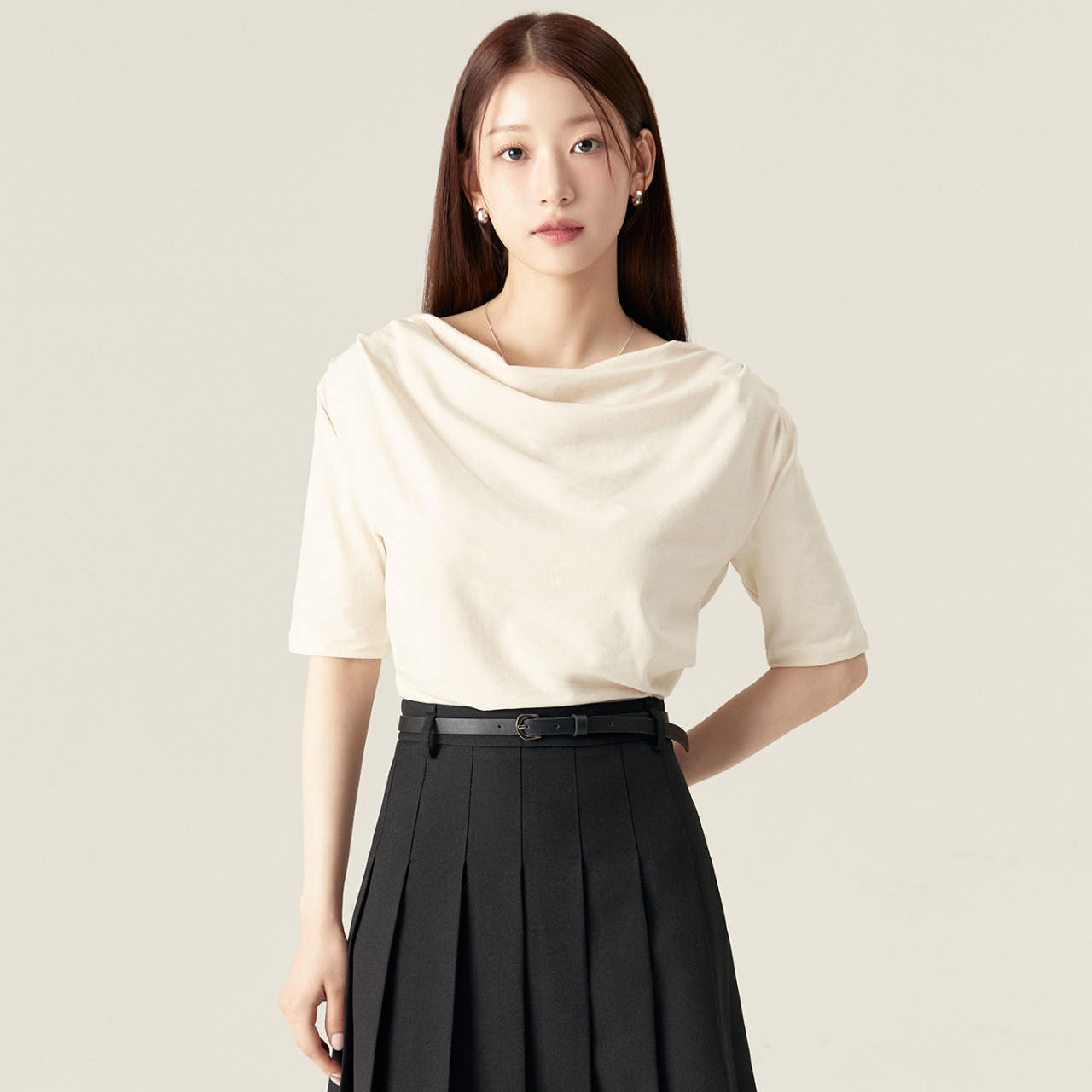로엠 드레이프 반팔 티셔츠 RMHWF37RT8 - 메인 이미지