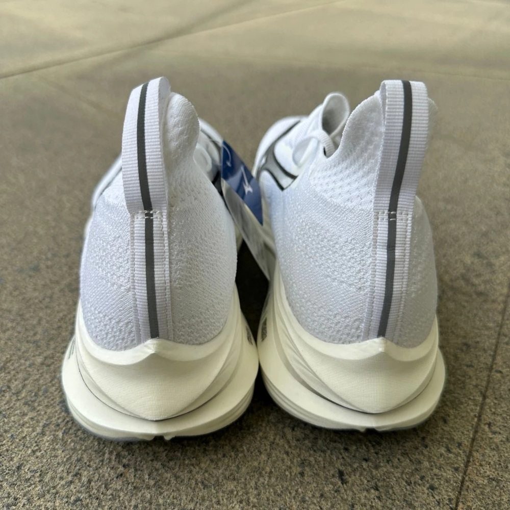미즈노 네오젠 런닝화 화이트블랙 남녀공용 J1GC252802 - 상세 이미지 4