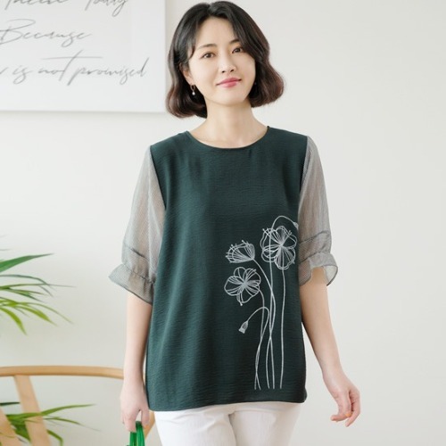 엄마옷 조이마담 T51660 화이트 플라워 배색 티셔츠 중년여성의류 - 메인 이미지