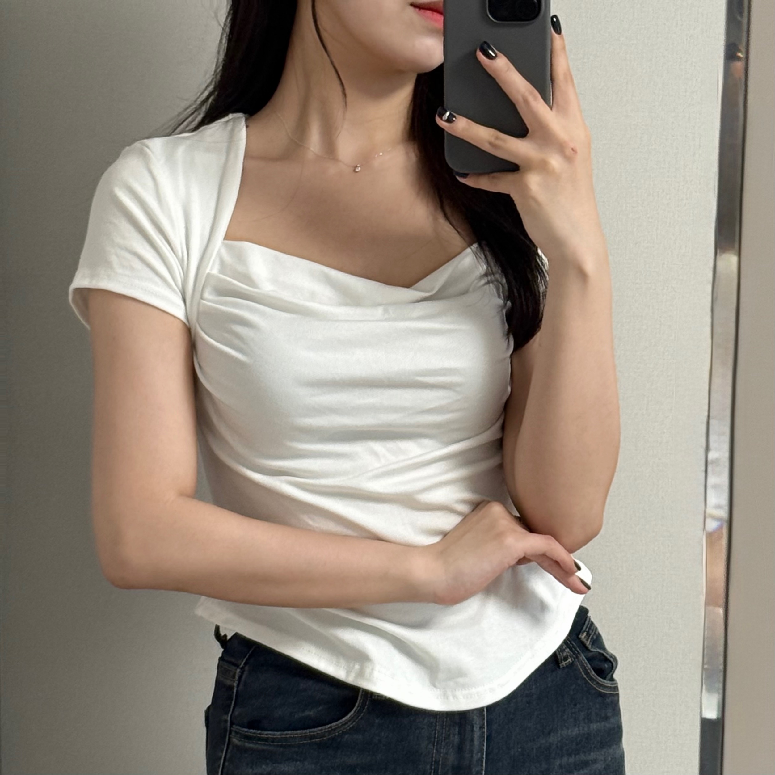 지뉴 셔링 스퀘어넥 반팔티 | 여름 여성용 슬림핏 랩티셔츠 데일리 페미닌 - 상품 이미지