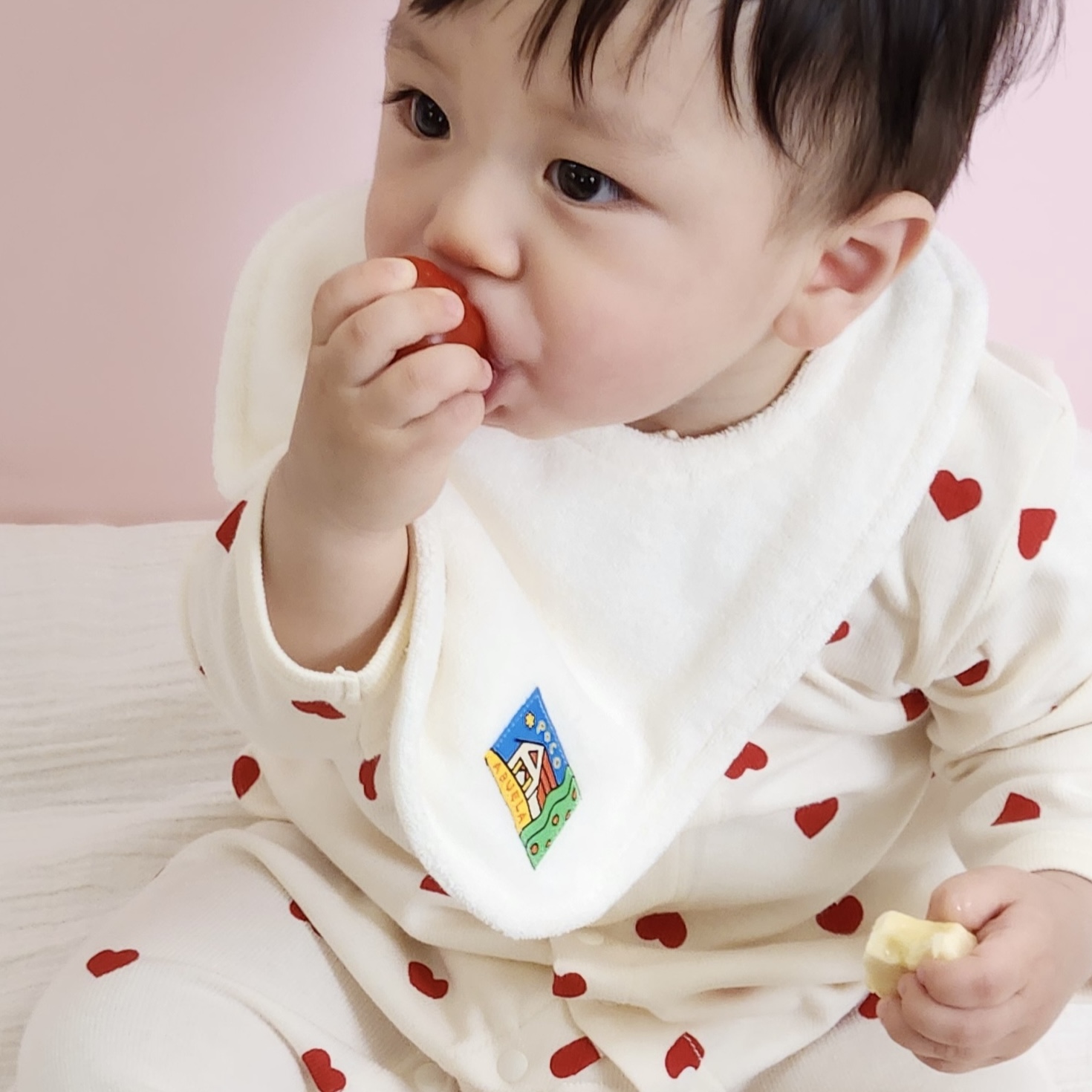 아부엘라 컬러 테리면 턱받이 화이트 - 메인 이미지
