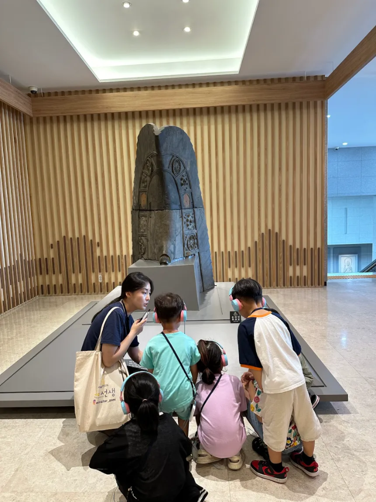 경주박물관 초등역사체험 어린이 역사 고고미술사학 도슨트 투어 금관 만들기 by 고미선생 - 상세 이미지 3
