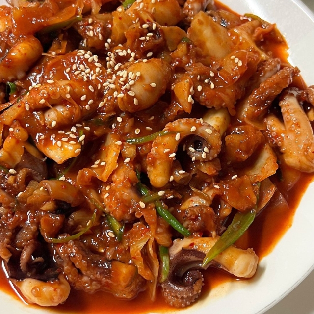 [1+1] 맛있게 매콤한 양념쭈꾸미 쭈꾸미볶음 주꾸미볶음 쭈꾸미밀키트 캠핑 음식 집들이 - 상세 이미지 5