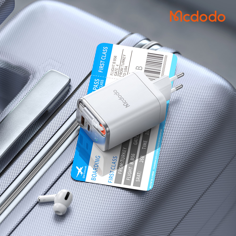 맥도도 GaN 67W C타입 케이블 일체형 초고속 2포트 멀티충전기 CH645