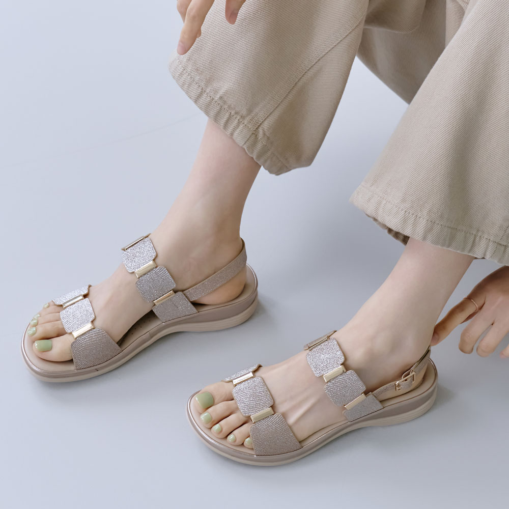 에스유니 여성용 화사한 펄 반짝이 스트랩 여름 쿠션 샌들 4cm - 상세 이미지 4