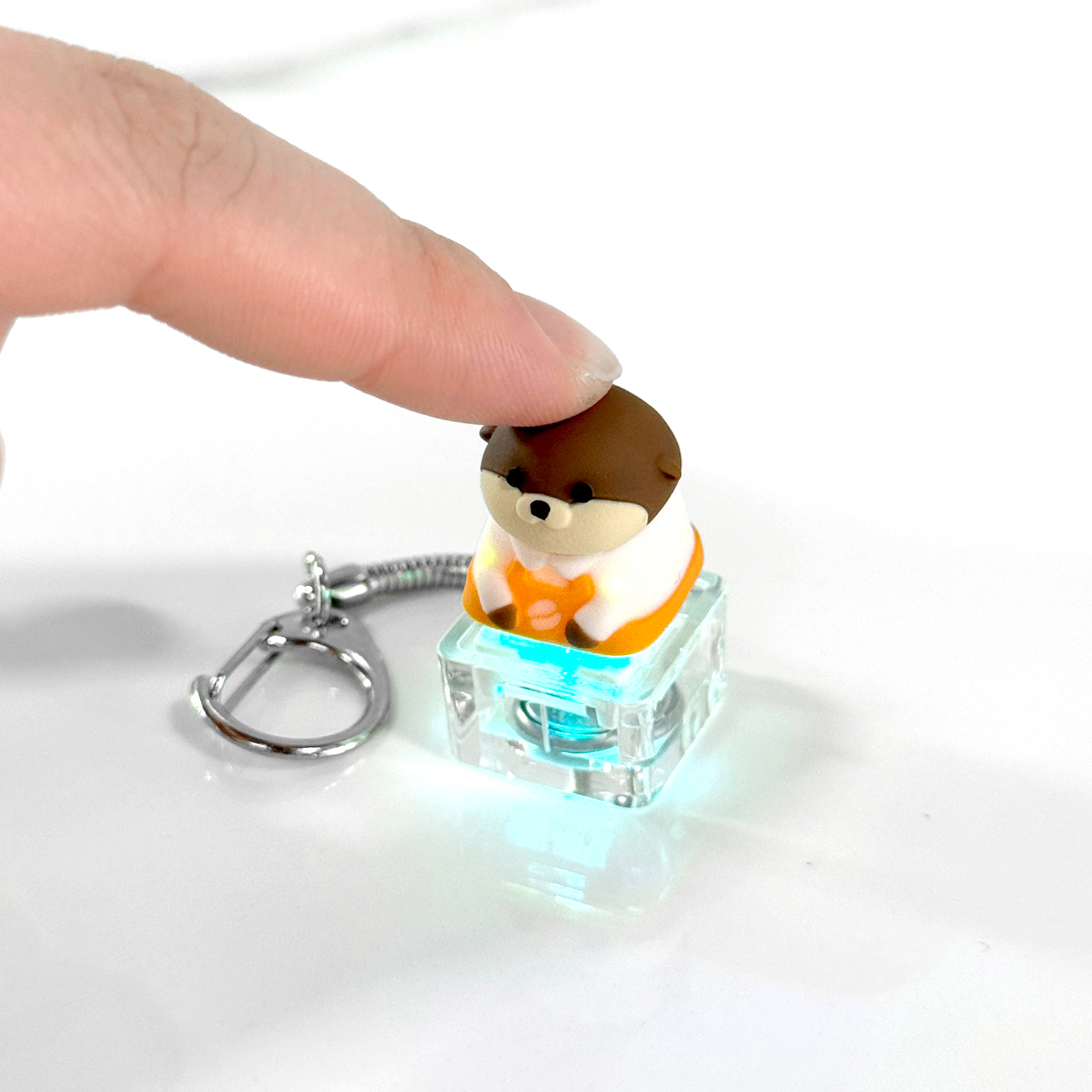 포인트키캡 키링 LED 딸깍이 아티산 귀여운 동물 열쇠고리 차키 가방 꾸미기 수달