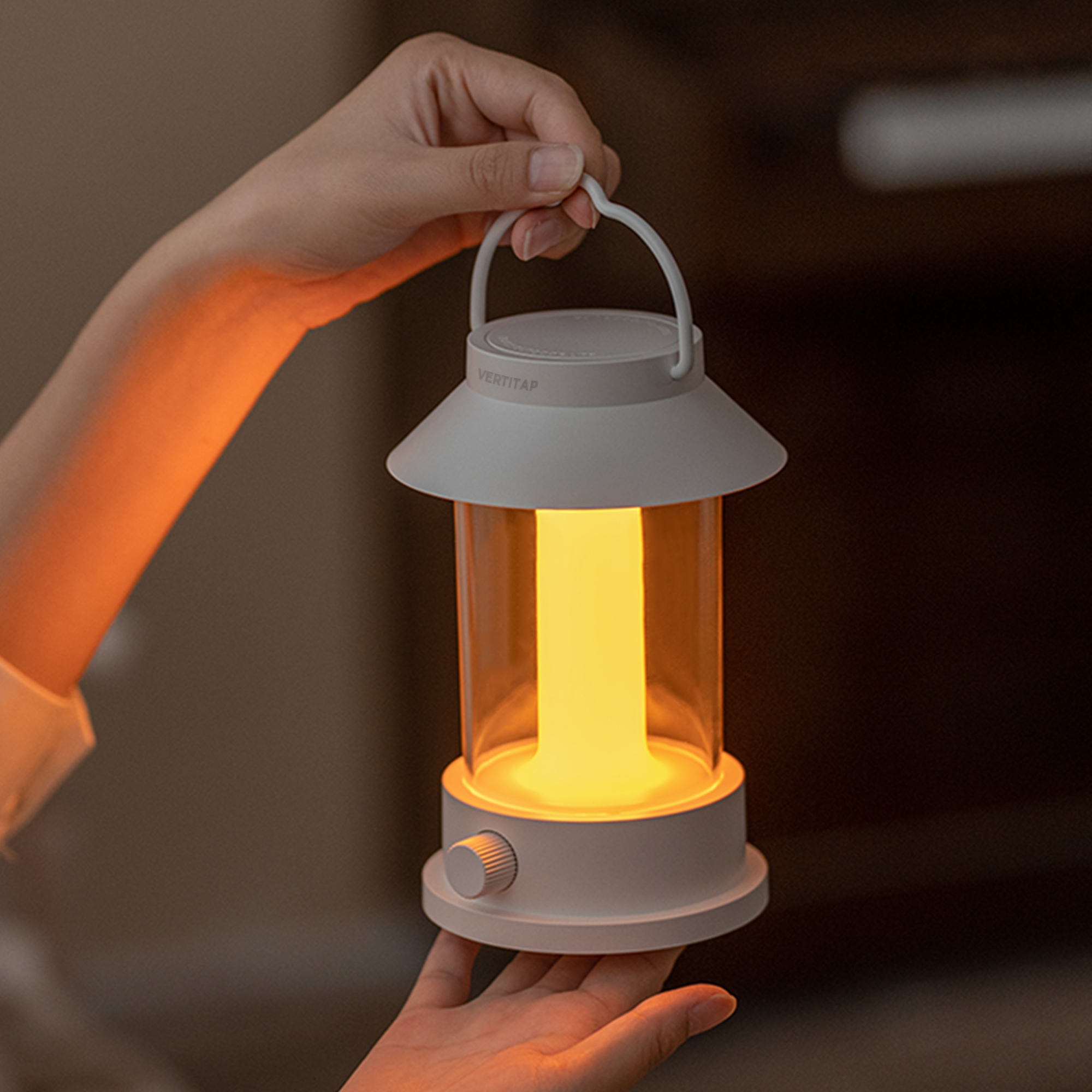 버티탭 선셋라이트 휴대용 랜턴 낚시 캠핑 텐트랜턴 감성캠핑 충전조명 감성램프 야외 무드등