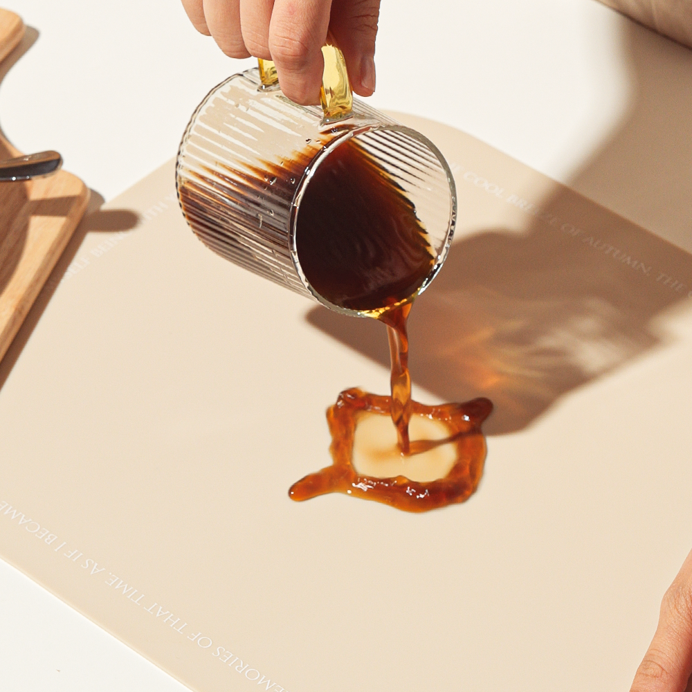 하루의공간 레터링 실리콘 방수 식탁 매트 테이블 식탁보 패드